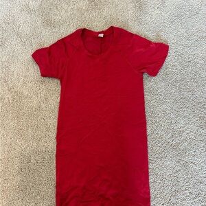Red Lululemon shirt